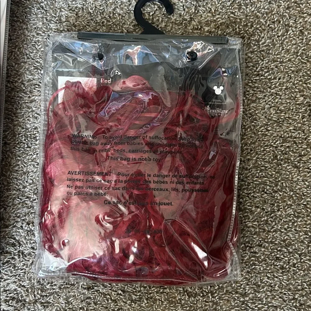 Disney Descendants Girl’s Deluxe Red Costume/Wig Spirit of Halloween Size 12/14